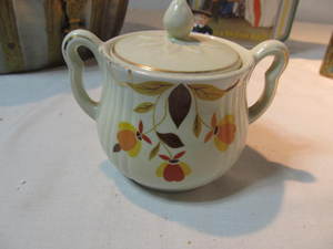 lot 181 image: Vintage Autumn Leaf Sugar Dish