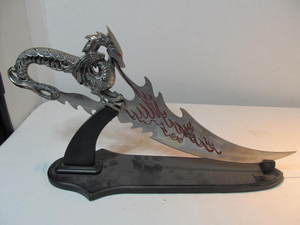 lot 195 image: Dragon KnifeDagger