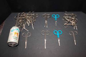 lot 27 image: Lot of 25 Scissors  Assorted Types