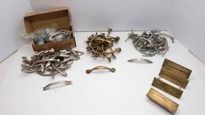 lot 29 image: Lot of Miscellaneous Drawer Pulls  Mixed Styles & Finishes