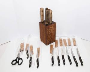 lot 35 image: Variety of Knives with Knife Blocks  Chicago Cutlery & Oneida