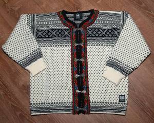 lot 67 image: Dale of Norway Pure New Wool Sweater Cardigan  Size Large