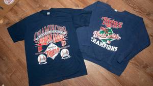 lot 76 image: Minnesota Twins Vintage Apparel Lot  1987 & 1991