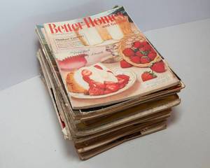 lot 91 image: Lot of 1950s Magazines  Mixed Titles, CraftingDisplay