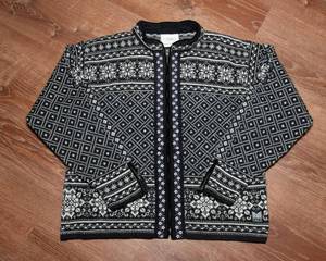 lot 146 image: Dale of Norway Black & White Wool Olympic Sweater  Size Large