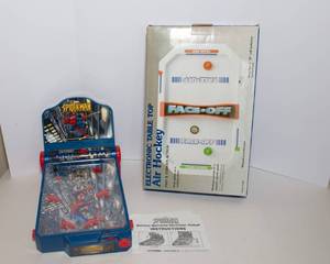 lot 148 image: Electric Table Top Air Hockey & Spider-Man Electronic Pinball