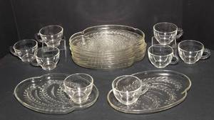 lot 163 image: Vintage Federal Snack Plates & Cups  Homestead Wheat Pattern, Set of 16