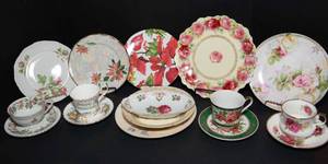 lot 178 image: Vintage Floral Plates, Tea Cups & Saucers