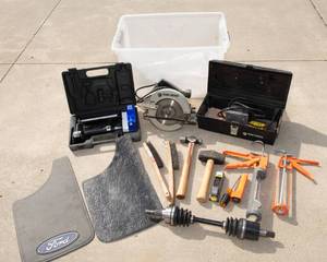 lot 179 image: Tote of Tools  Black & Decker Saw, Sander & More