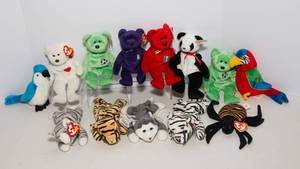 lot 184 image: Lot of 12 Beanie Babies  1994 to 1999, All with Ear Tags