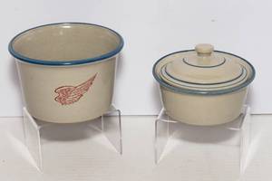 lot 183 image: Red Wing Stoneware Crocks  Set of 2