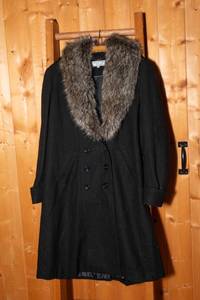 lot 200 image: Pelle Studio XL Jacket  Black with Removable Faux Fur