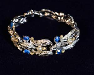 lot 159 image: Blue Rhinestone & Faux Pearl Bracelet  7.5