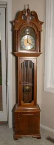 lot 7 image: Vintage Herschede Grandfather Clock  8-Day, Model 505 Patrick