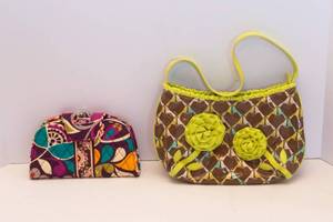 lot 212 image: Vera Bradley Wallet & Vinyl Purse Lot