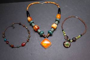 lot 224 image: Set of 3 Chunky Beaded Necklaces