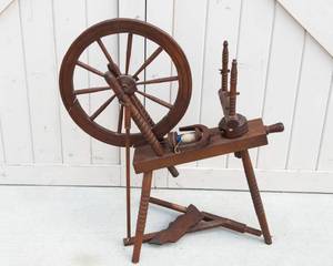 lot 217 image: Antique Spinning Wheel  34 Tall