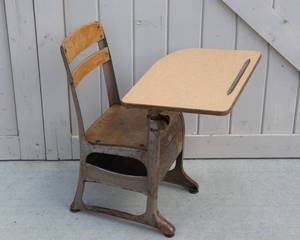 lot 222 image: Vintage Childrens Desk