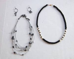 lot 218 image: Black & Silver Tone Jewelry Lot  Necklace & Earrings  Beaded Necklace