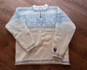 lot 117 image: Dale of Norway Team Norge 2002 Quarter-Zip Sweater  Size Large, 100% New Wool