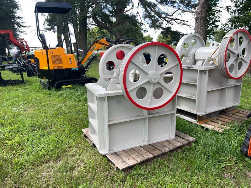 lot 3233 image: FUTURE Jaw Crusher (FT-PSJ220)