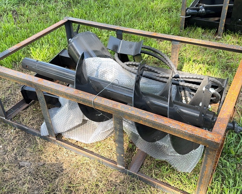 lot 4366 image: CFG Skid Steer Auger Attachment - 61214 Inch (SSECAG-Y With 3 Bits) - black frame