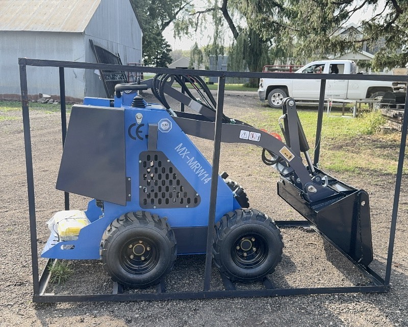 lot 2200 image: 2025 AGT Compact Track Loader (MX-MRW14)