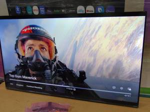 50 Inch VIZIO  4K UHD LED HDR Smart TV (V4K50M-08) Scratch