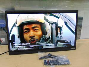 lot 18 image: 24 Inch VIZIO 24 Class D-Series FHD LED Smart TV D24f-J09