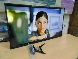 lot 25 image: 40 inch  Vizio  D-Series FHD LED Smart TV 2023 D40FM-K09
