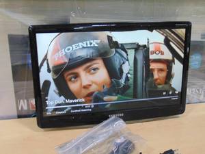 lot 29 image: 22 Inch Samsung LS22PTNSF Computer Monitor  1920 x 1080 ...