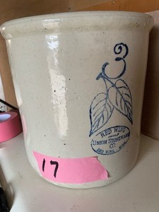 lot 17 image: Redwing 3 gal crock