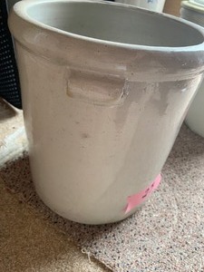 lot 23 image: RW 6 gal crock w one handle