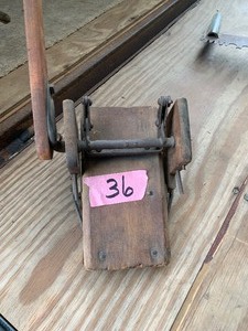 lot 36 image: Vintage mop wringer