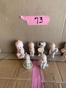 lot 73 image: Kewpie figurines (8)