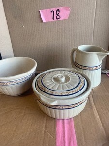 lot 78 image: Redwing pottery (3)