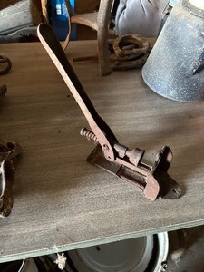 lot 126 image: Bottle Capper