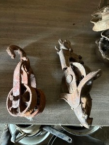 lot 128 image: 2 vintage Pulleys