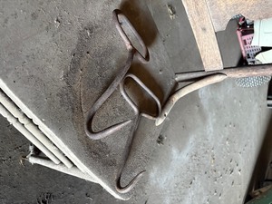 lot 134 image: 2 Bale Hooks