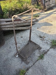 lot 149 image: vintage sack holder
