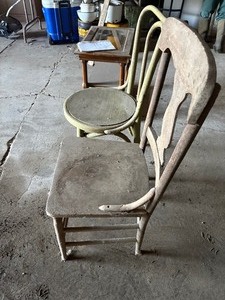 lot 116 image: 2 sturdy old chairs