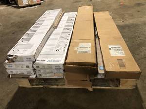 lot 44 image: Pallet of Assorted Mixed Assorted Flooring Various Models and Conditions Customer Returns See Pictures