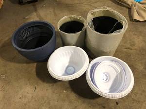lot 51 image: Lot of Assorted Planters Various Models and Conditions   Customer Returns See Pictures