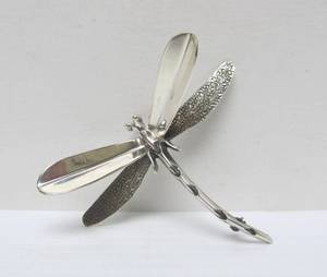 lot 54 image: Larger Sterling Silver Dragonfly Brooch