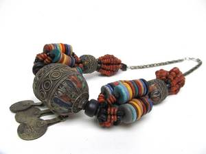 lot 37 image: Old Vintage LARGE Beaded Moroccan Berber Necklace