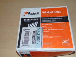 lot 24 image: Paslode 3-14in X .131 ROUNDRIVE 30 Framing Nails UPC 759501114593
