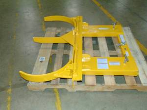 lot 5 image: Halted - Please contact affiliate - Double Steel Drum Grabber Lift, transport and deposit 55-gallon steel drums with your forklift. or Bobcat