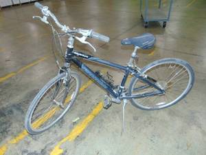 lot 13 image: Cannondale Bike Adventure 3 Frame Size Medium