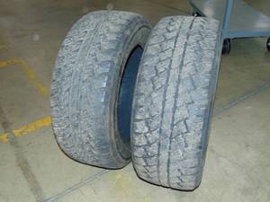 lot 16 image: Maxtrek SU-800 AT 33X12.50R20 114S E 10 Ply All Terrain Light Truck Tire