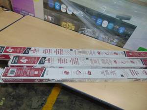 lot 22 image: 3 Pack  4 Foot Shop Lights